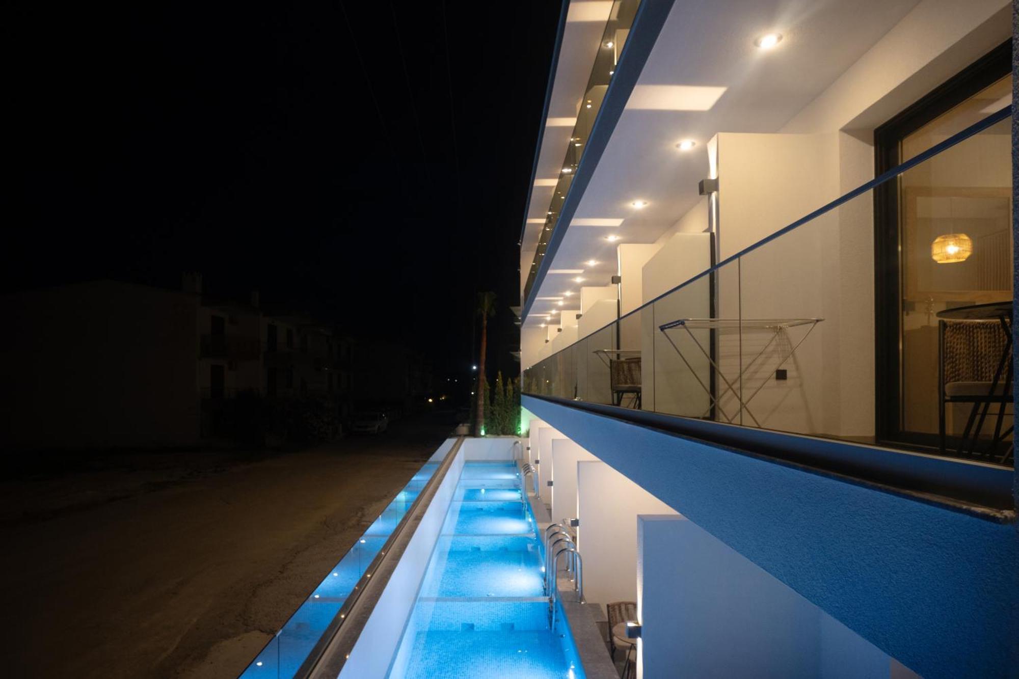 Luminous Luxury Living Aparthotel Kallithea  Buitenkant foto