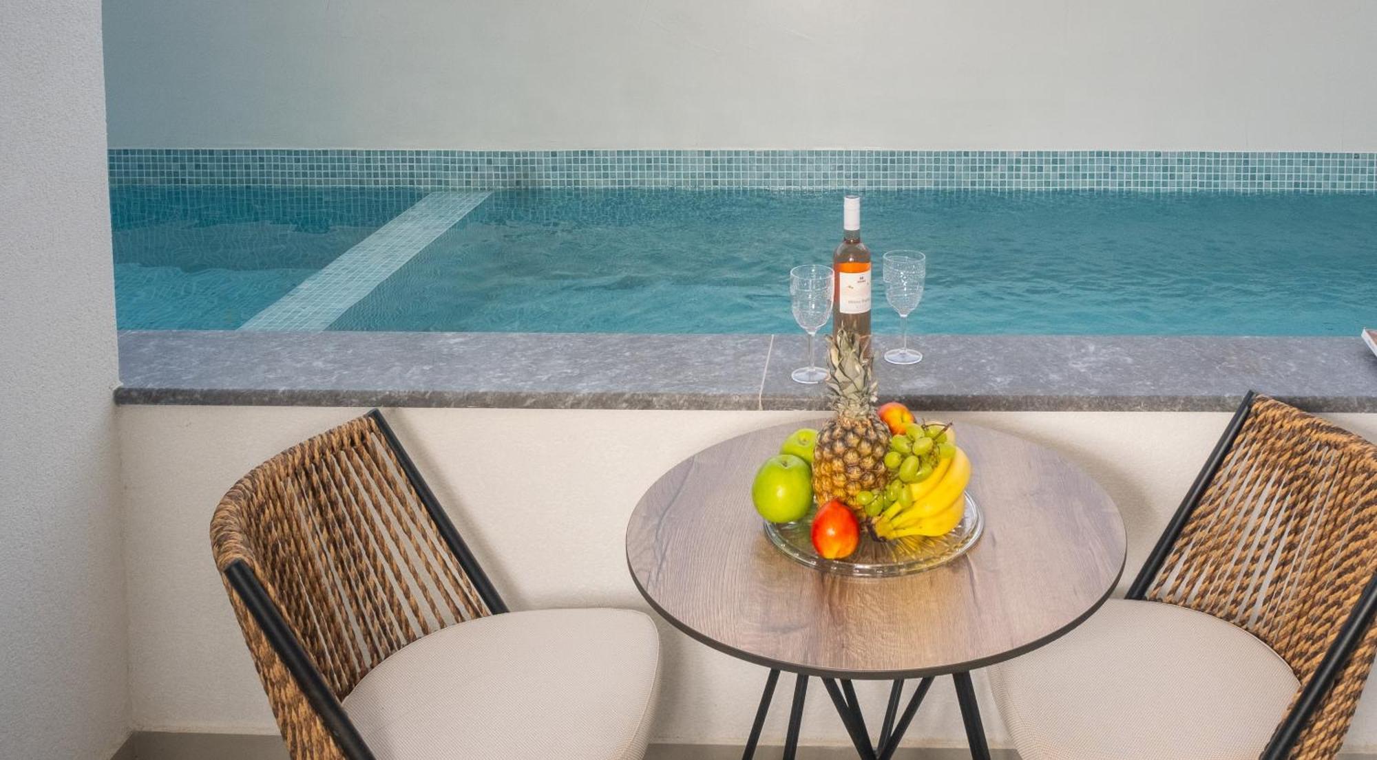 Luminous Luxury Living Aparthotel Kallithea  Buitenkant foto