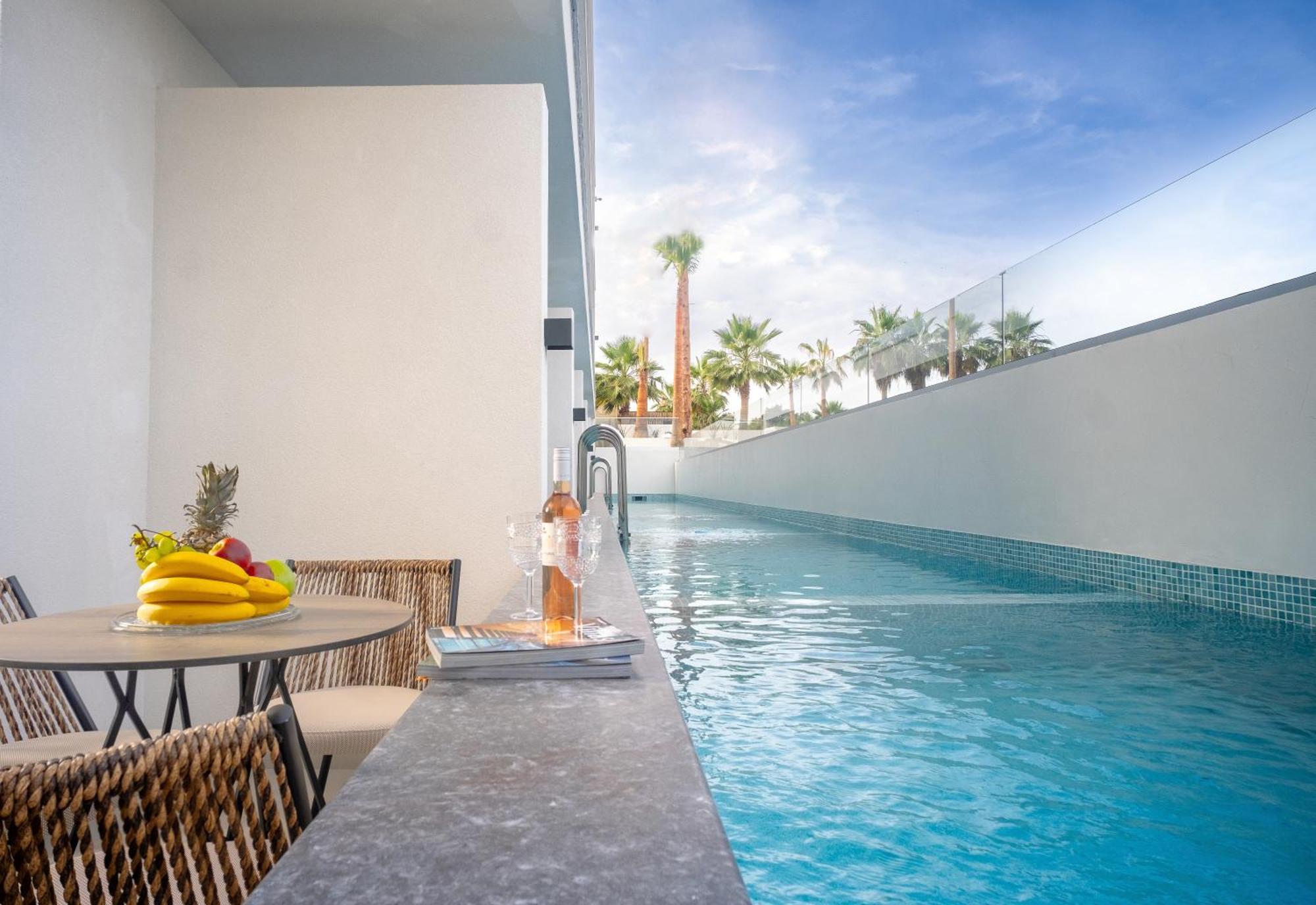 Luminous Luxury Living Aparthotel Kallithea  Buitenkant foto