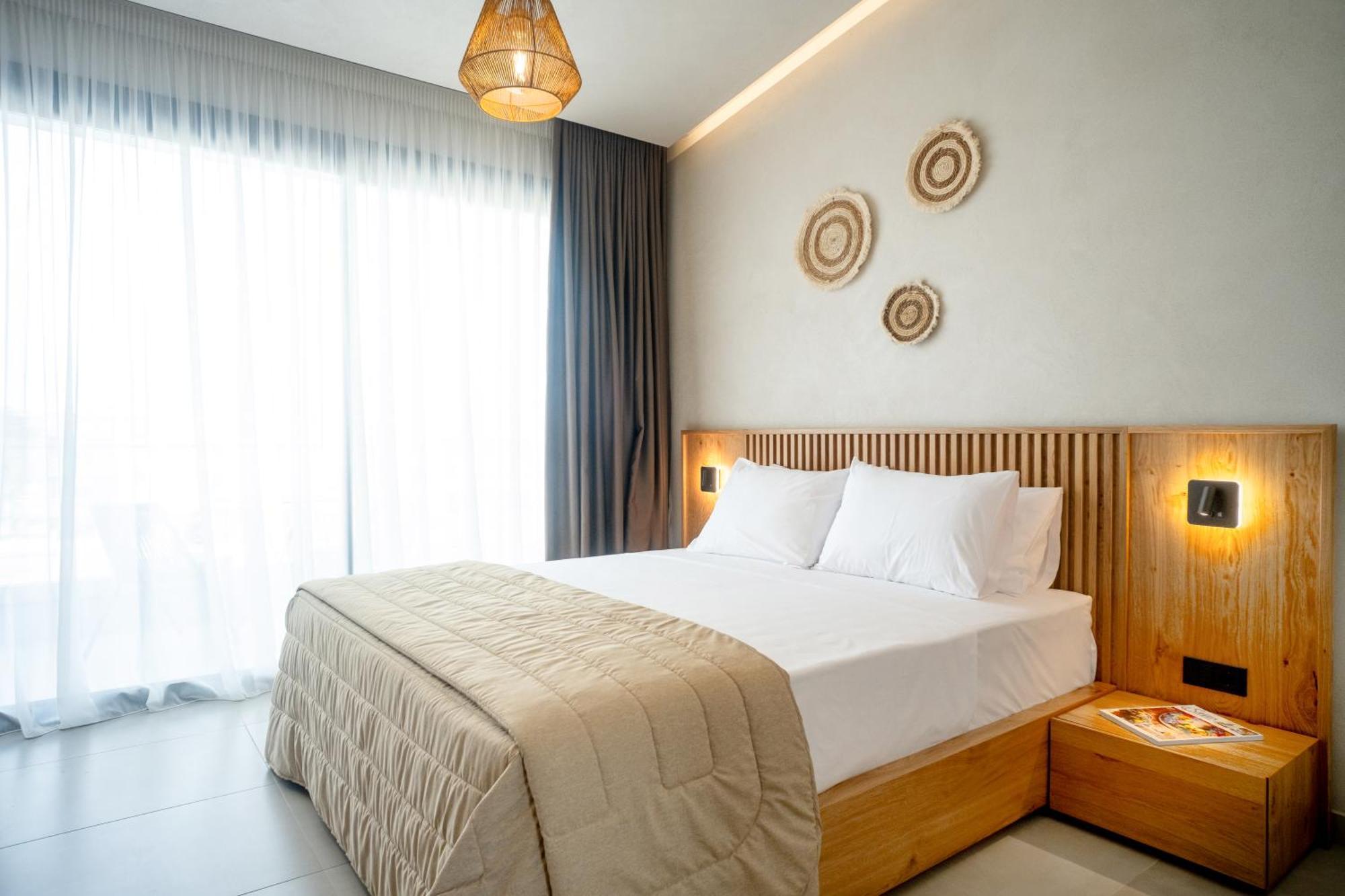 Luminous Luxury Living Aparthotel Kallithea  Buitenkant foto
