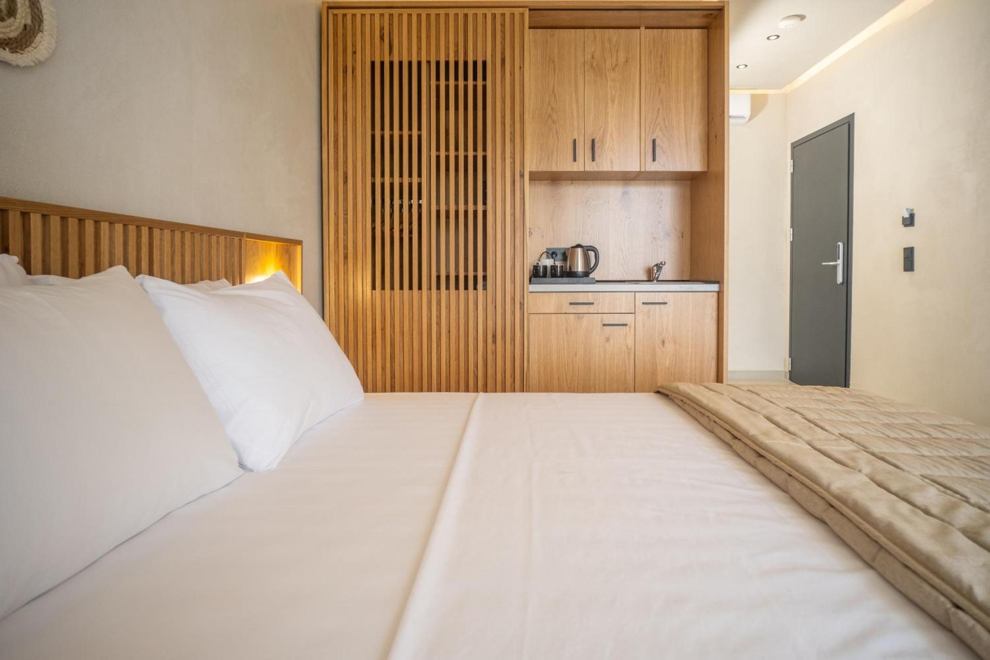 Luminous Luxury Living Aparthotel Kallithea  Buitenkant foto
