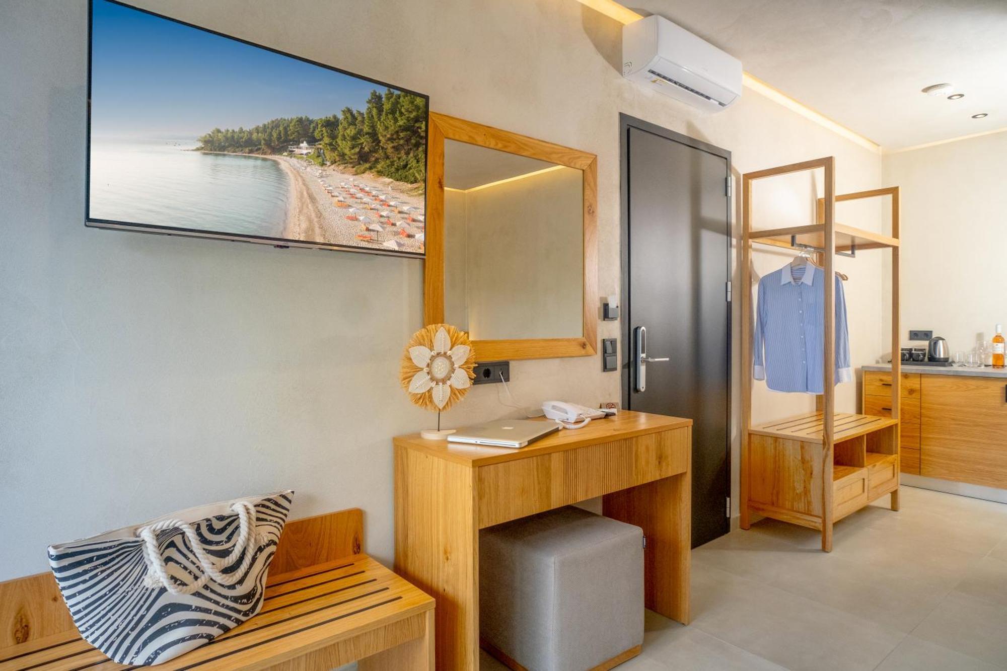 Luminous Luxury Living Aparthotel Kallithea  Buitenkant foto