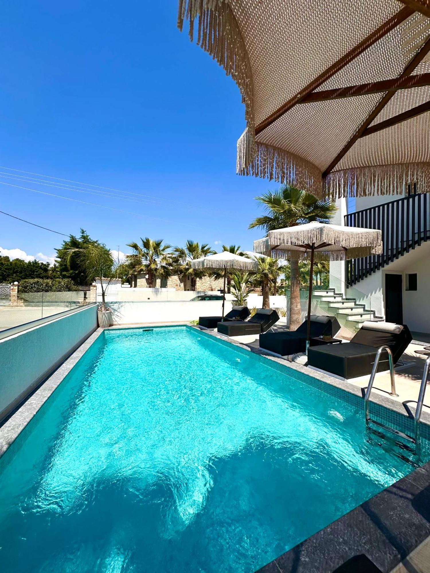 Luminous Luxury Living Aparthotel Kallithea  Buitenkant foto