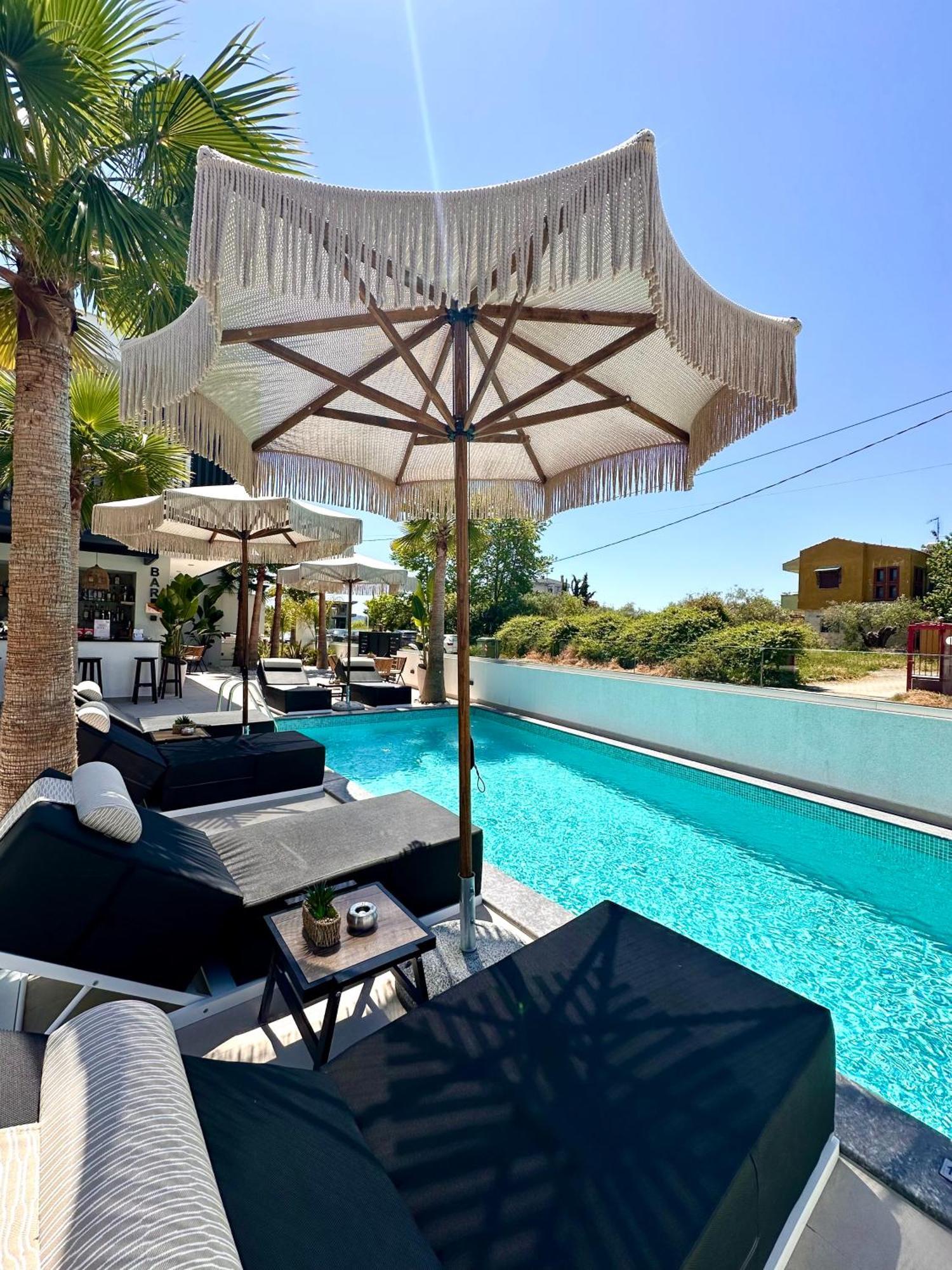 Luminous Luxury Living Aparthotel Kallithea  Buitenkant foto