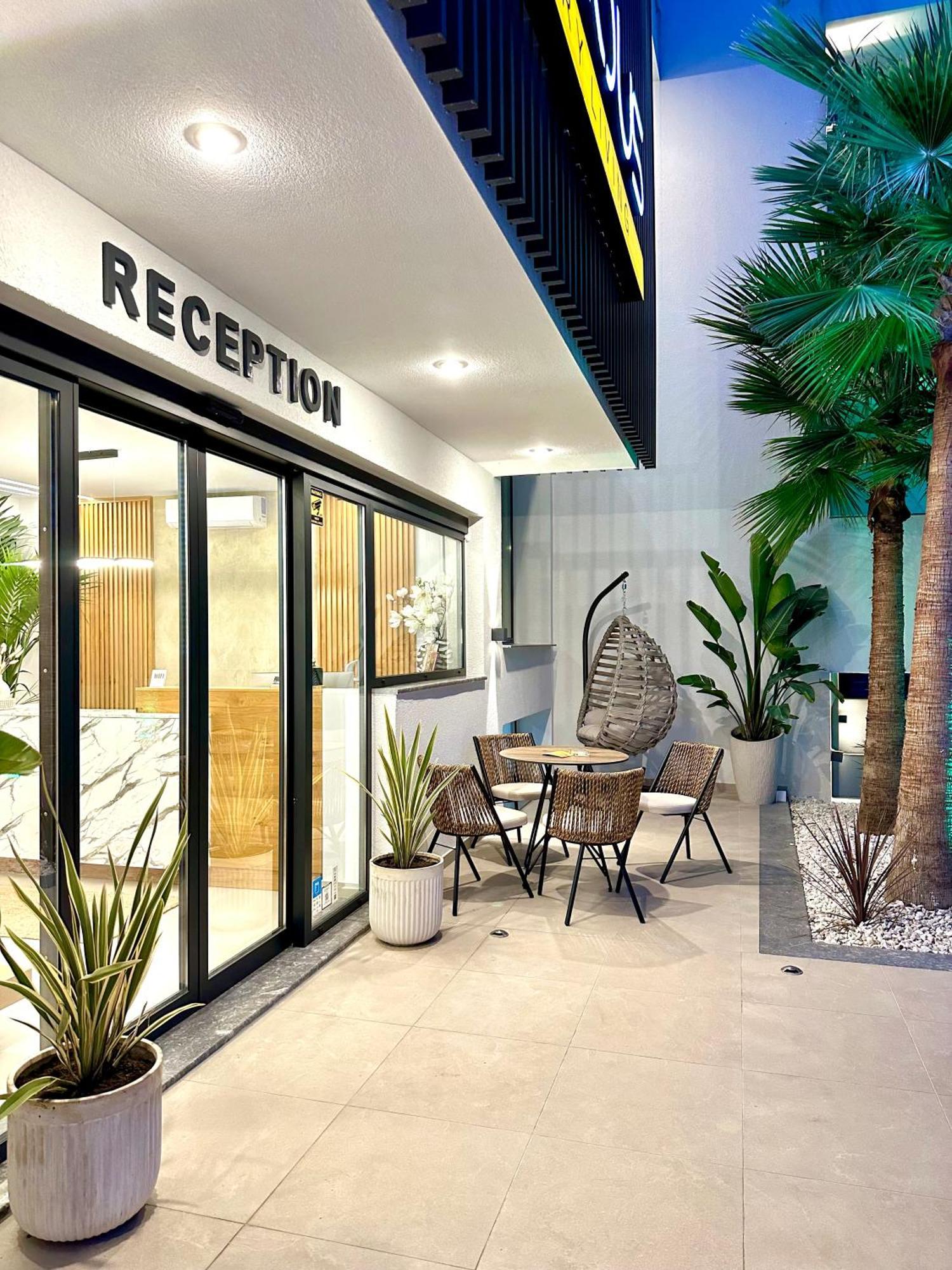 Luminous Luxury Living Aparthotel Kallithea  Buitenkant foto